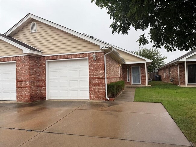 Building Photo - Cute & Close to OU Rental