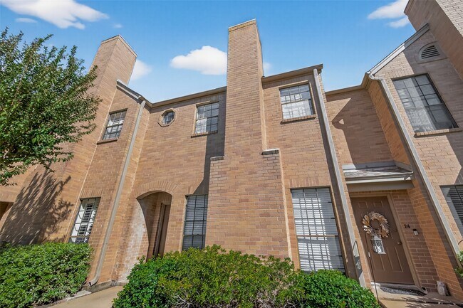 Photo - 3300 Bellefontaine St Unit 25