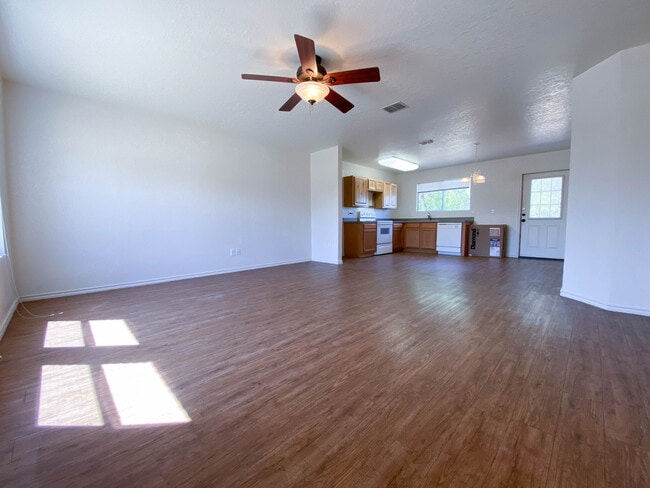 Photo - 3215 Northwest Blvd