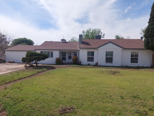 Building Photo - Beautiful RANCH HOME  Rental