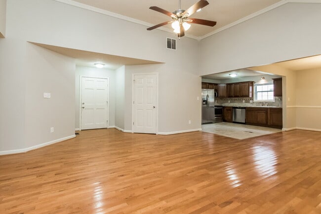 Photo - 2663 Candler Dr