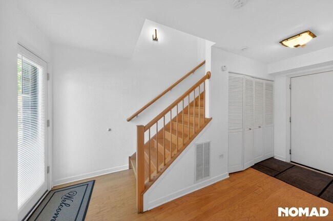 Photo - 2305 S Wabash Ave