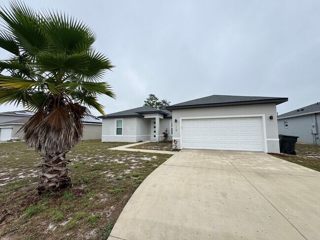 Building Photo - INCREDIBLE 4 Bedroom, 2 Bathroom Home in Poinciana!