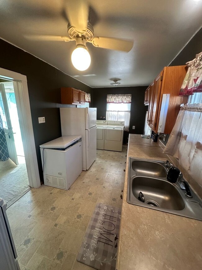 Photo - 208 NE 9th St