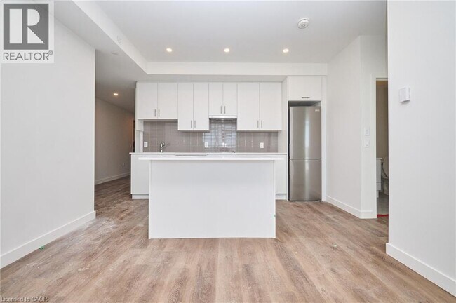 Photo - 461 Green Rd Unit 720