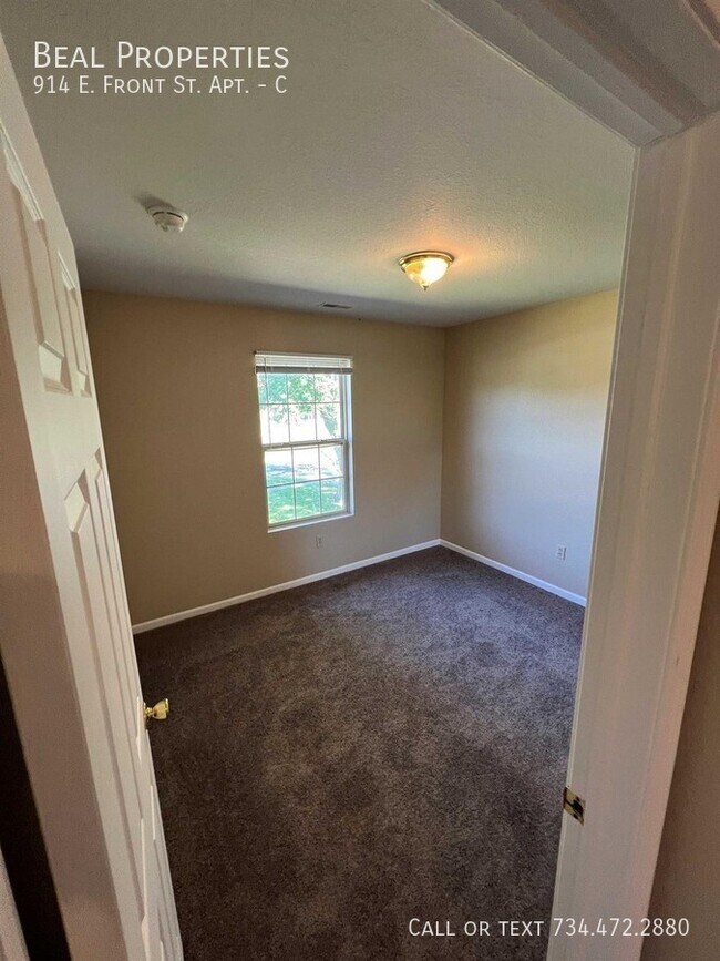 Photo - 914 E Front St Unit C