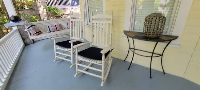 Photo - 743 St Charles Ave NE