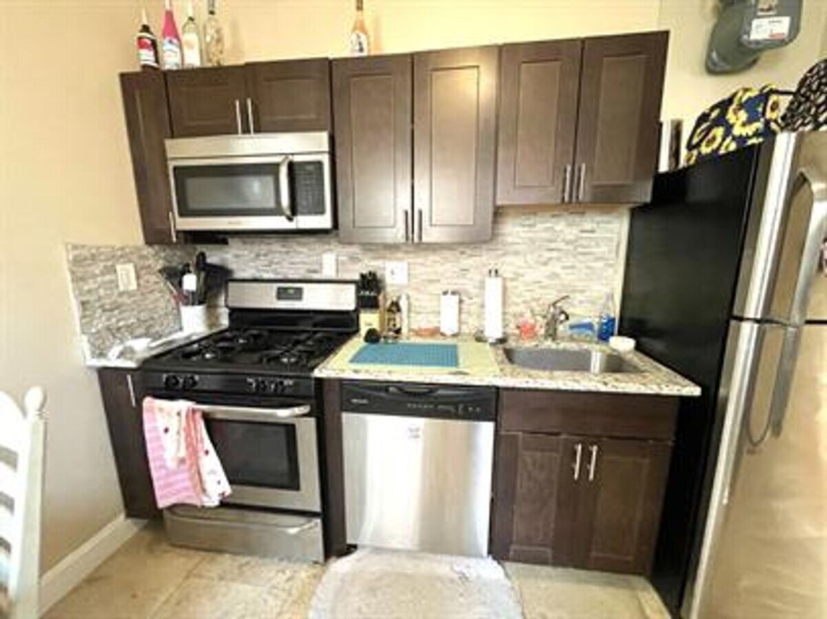 Photo - Don't miss out on this amazing deal!