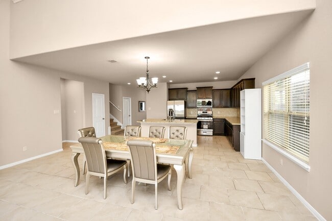 Photo - 719 Longstreet Dr