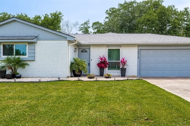 Photo - 16614 Forest Bend Ave