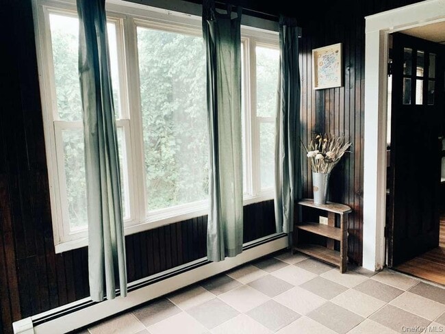 Photo - 7714 Main St