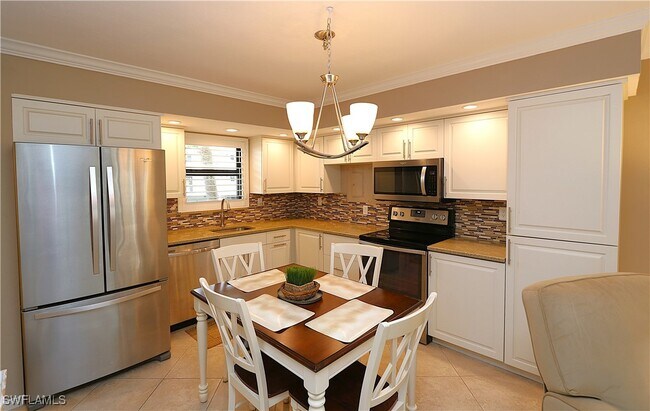 Photo - 1015 Anglers Cove Unidad G203