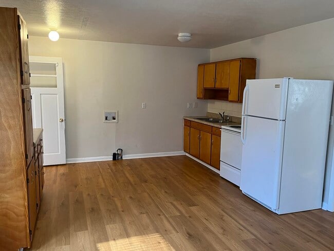 Photo - 2350 Rolfe St Unit A