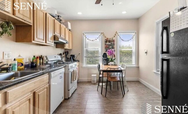 Photo - 175 River St Unit 3