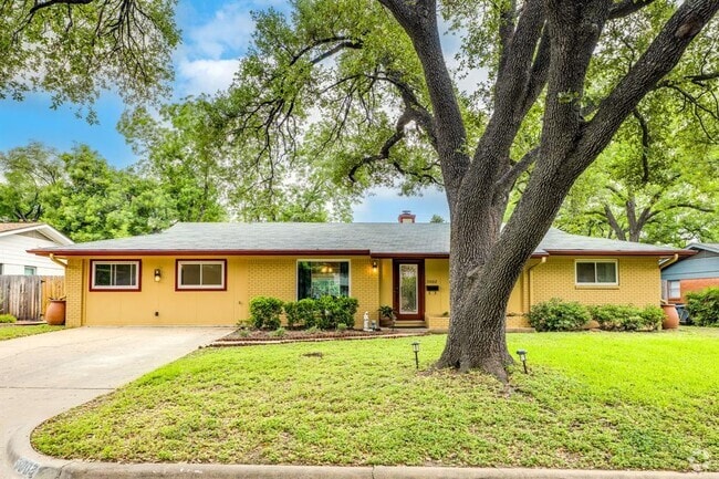 Building Photo - 3002 Stardust Dr Rental