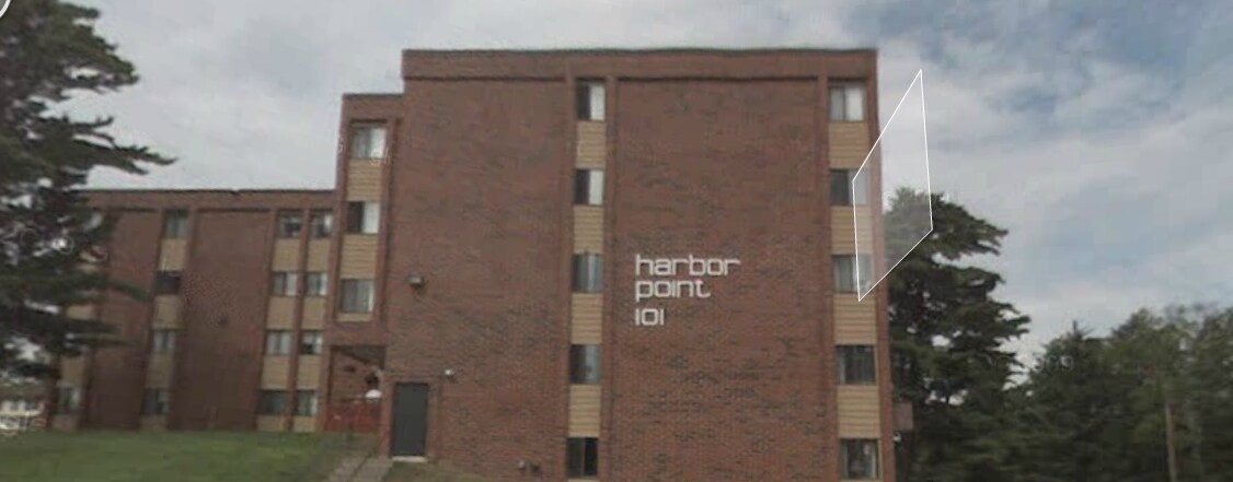 Photo - Harbor Point Apartments