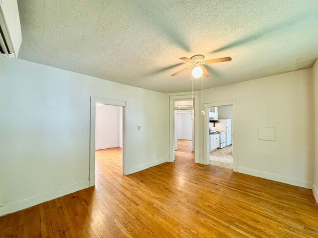 Photo - 215 N Mecklenburg Ave Unit 215B-Upstairs