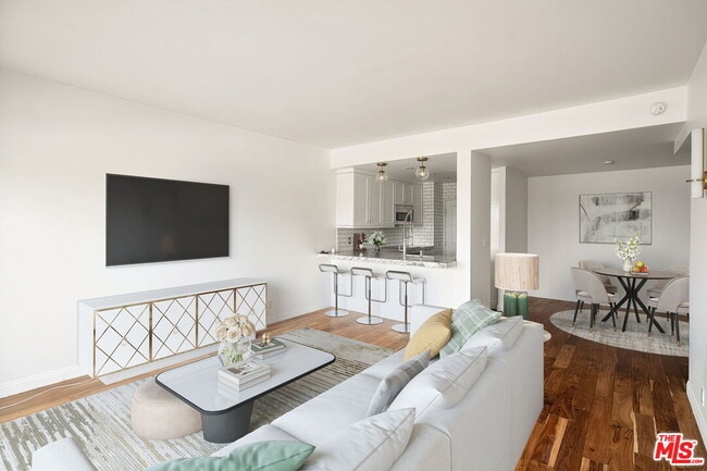 Building Photo - 1155 N La Cienega Blvd Unit 710