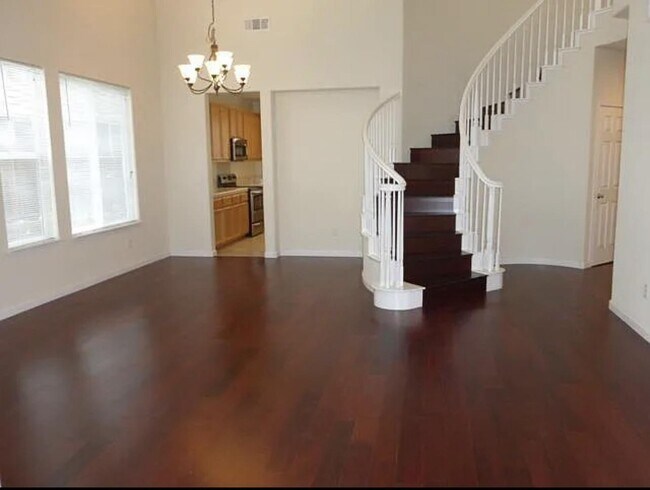 Photo - 1193 Saratoga Pl