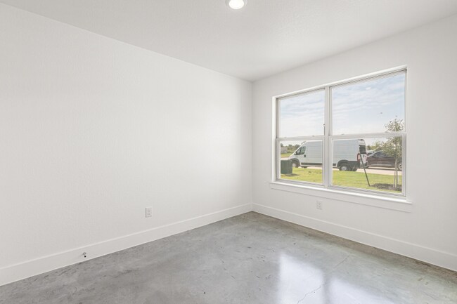 Photo - 522 Campus St