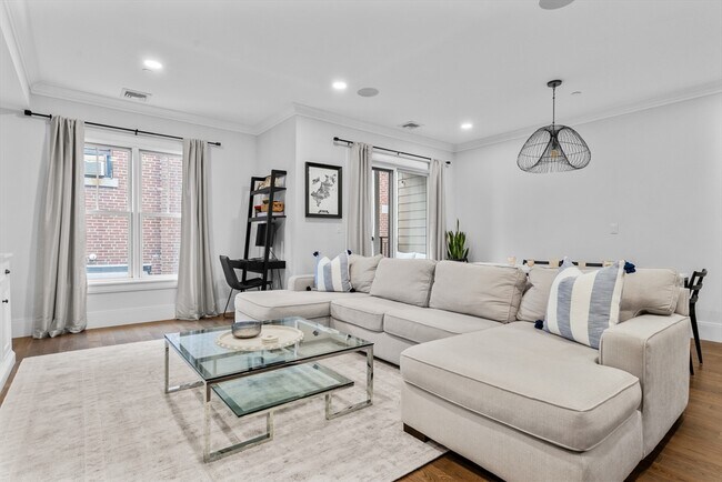 Photo - 10-14-14 Sydney St Unit 3