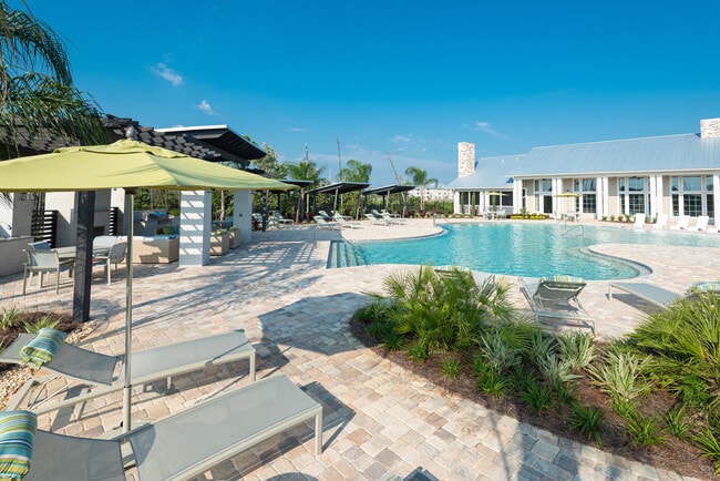 Pool - Mexico Beach Crossings Apartments