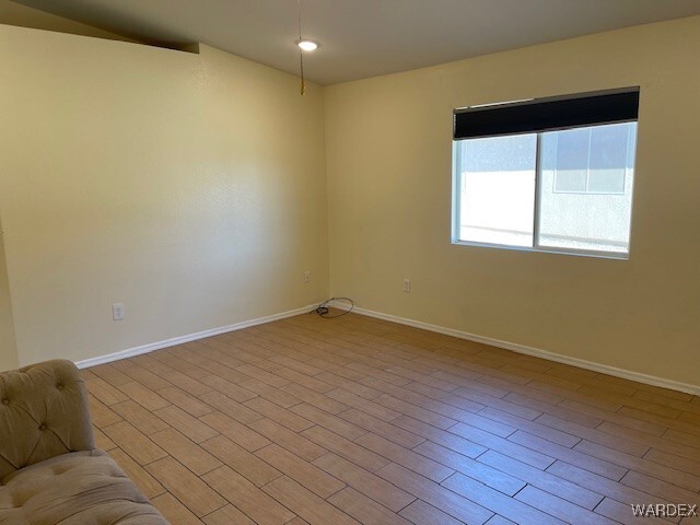 Photo - 365 Meander Dr