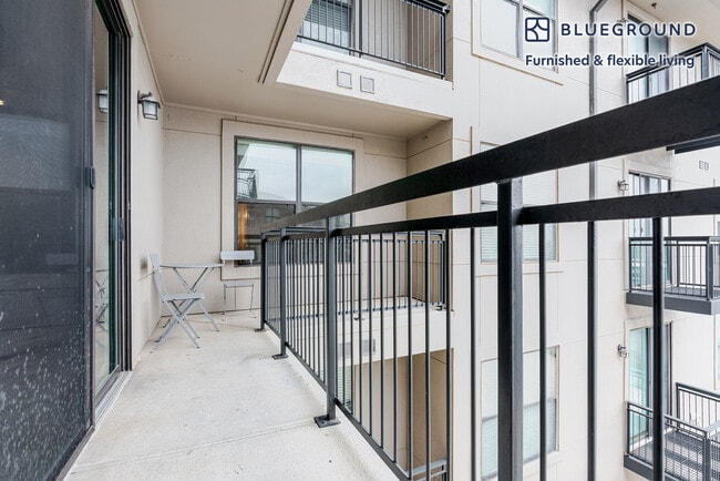 Photo - 11601 Century Oaks Terrace Unidad FL2-ID295