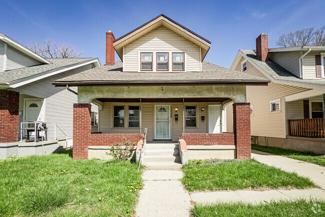 Building Photo - 1258 Catalpa Dr Rental