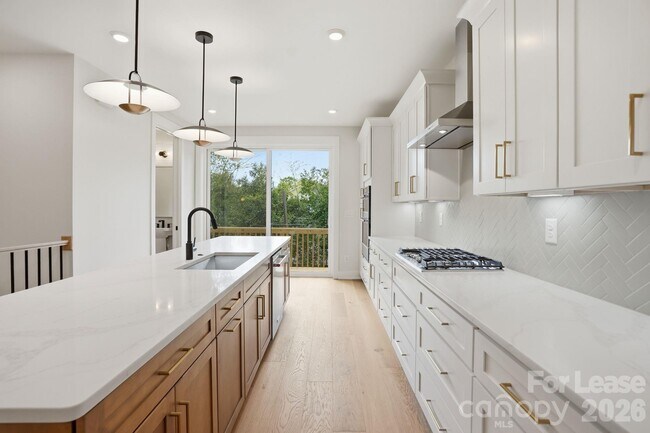 Photo - 144 Mattoon St