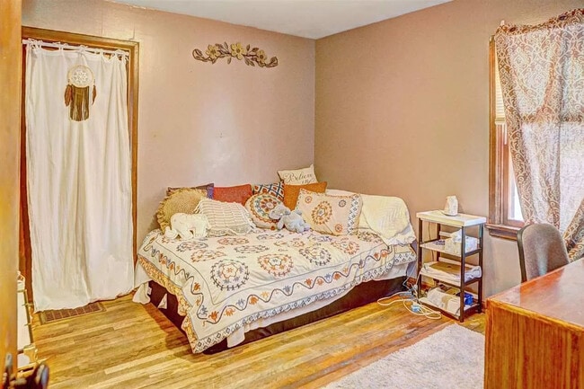 Photo - 425 N 17th St