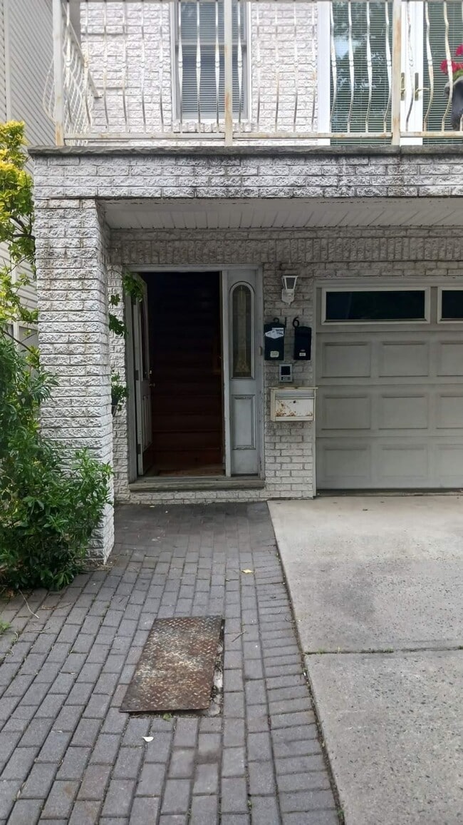 Photo - 316 Linden Ave Unit 2