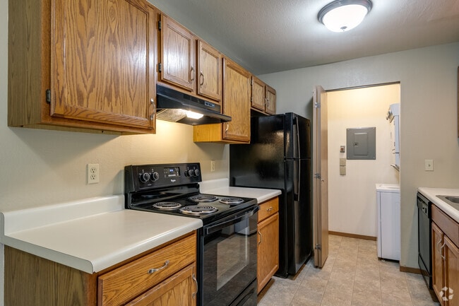 1 BR+Den, 1 BA - 950SF