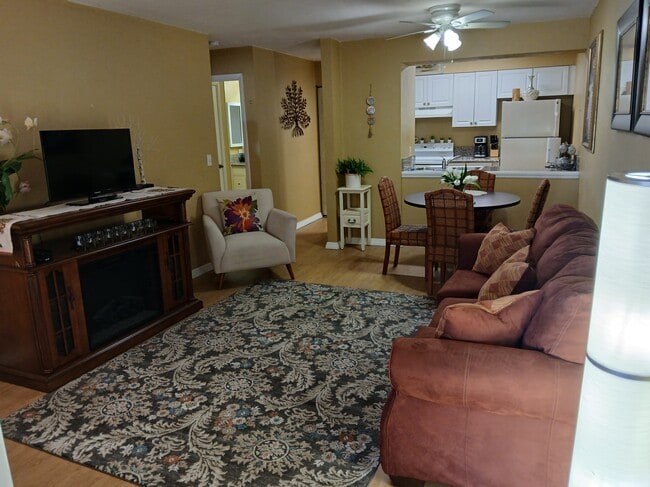 Photo - 9380 Lennex Ln Unit 718