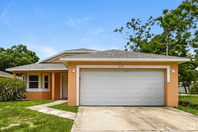 Building Photo - 4539 Cypress St Rental