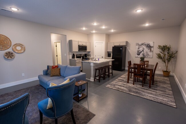 Building Photo - 2934 W Murdock St Unit #100 Rental