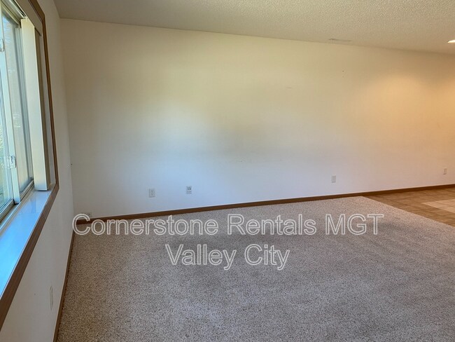 Photo - 508 10th St NE Unit 1