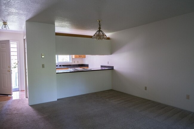 Building Photo - Modern 2-Bed / 2.5-Bath Condo Near OHSU — ... Unit 4