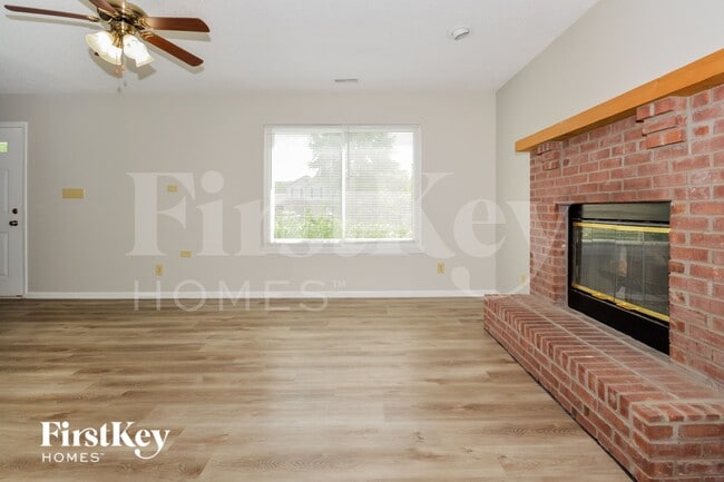 Photo - 6344 River Valley Way