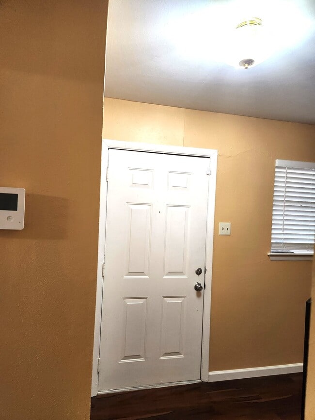 Photo - 528 Shadyway Dr