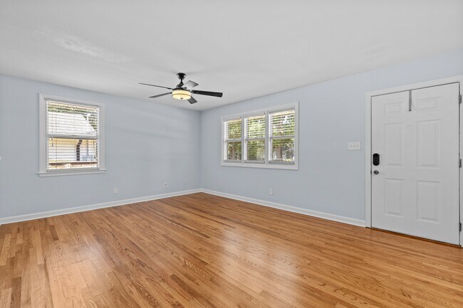 Photo - 2115 Bellaire Ave