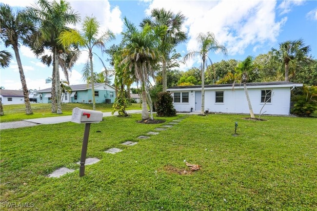 Photo - 159 5th St S