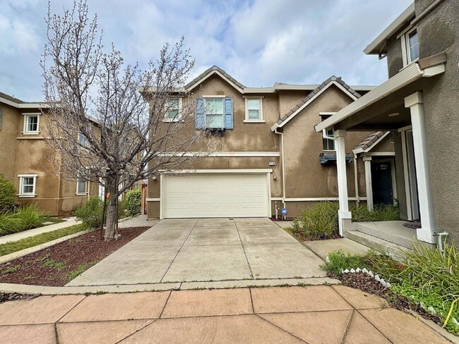 Photo - Spacious 4BR / 2.5BA Home in Prime Pittsburgh CA Location