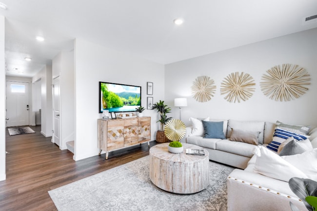 Photo - 4999 Alur St