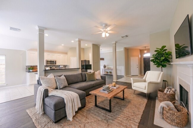 Photo - 3714 Paigewood Dr