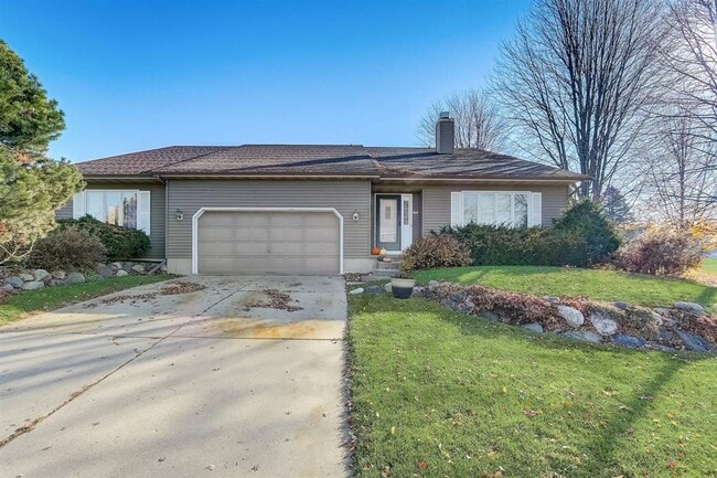 Building Photo - Punzel Sapphire Clarmar Unit 1103