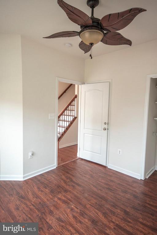 Photo - 23119 Sunbury St