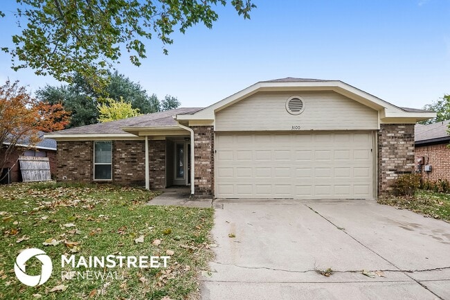 Building Photo - 3100 Fairmeadows Ln