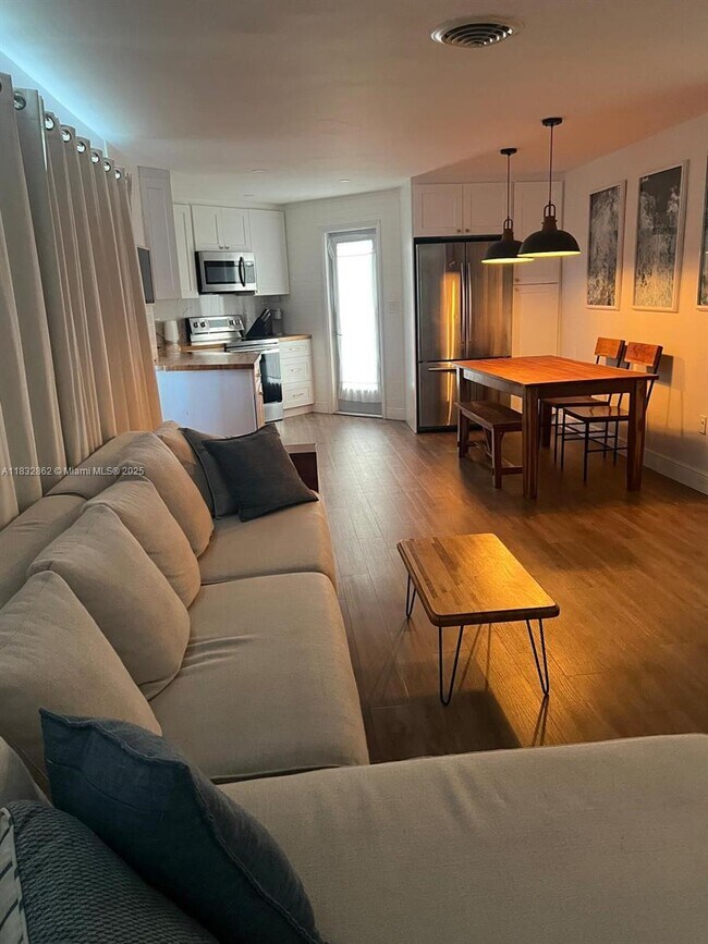 Photo - 1501 SW 3rd Ave Apartment Unit B