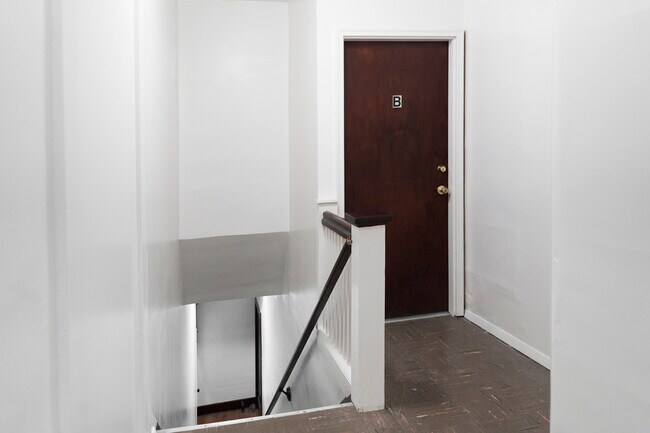 Photo - 755 Marshall Ave Unit 755B